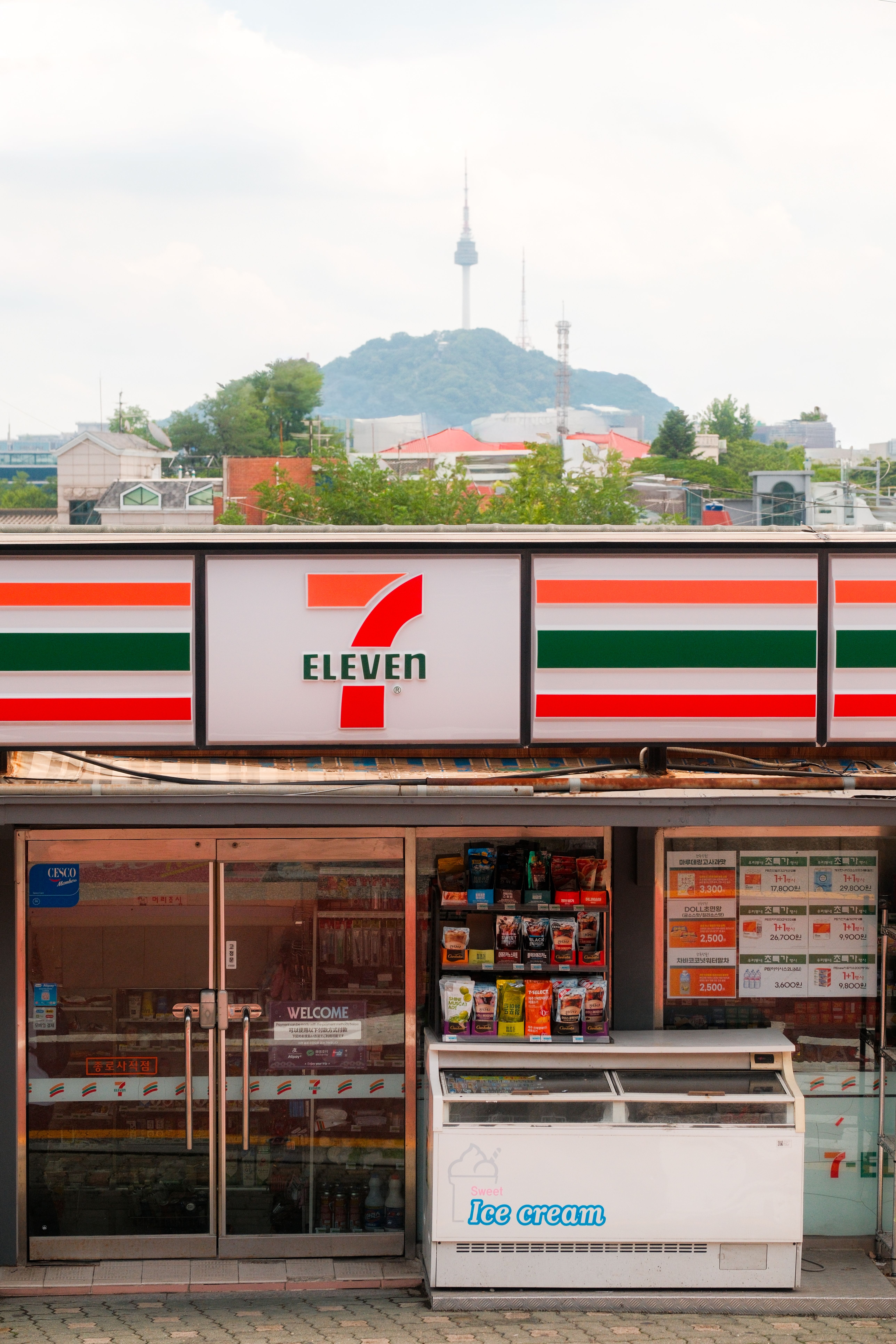 Convenience Stores in Korea: What Foreign Travelers Can Actually Use Them For - Wellisia