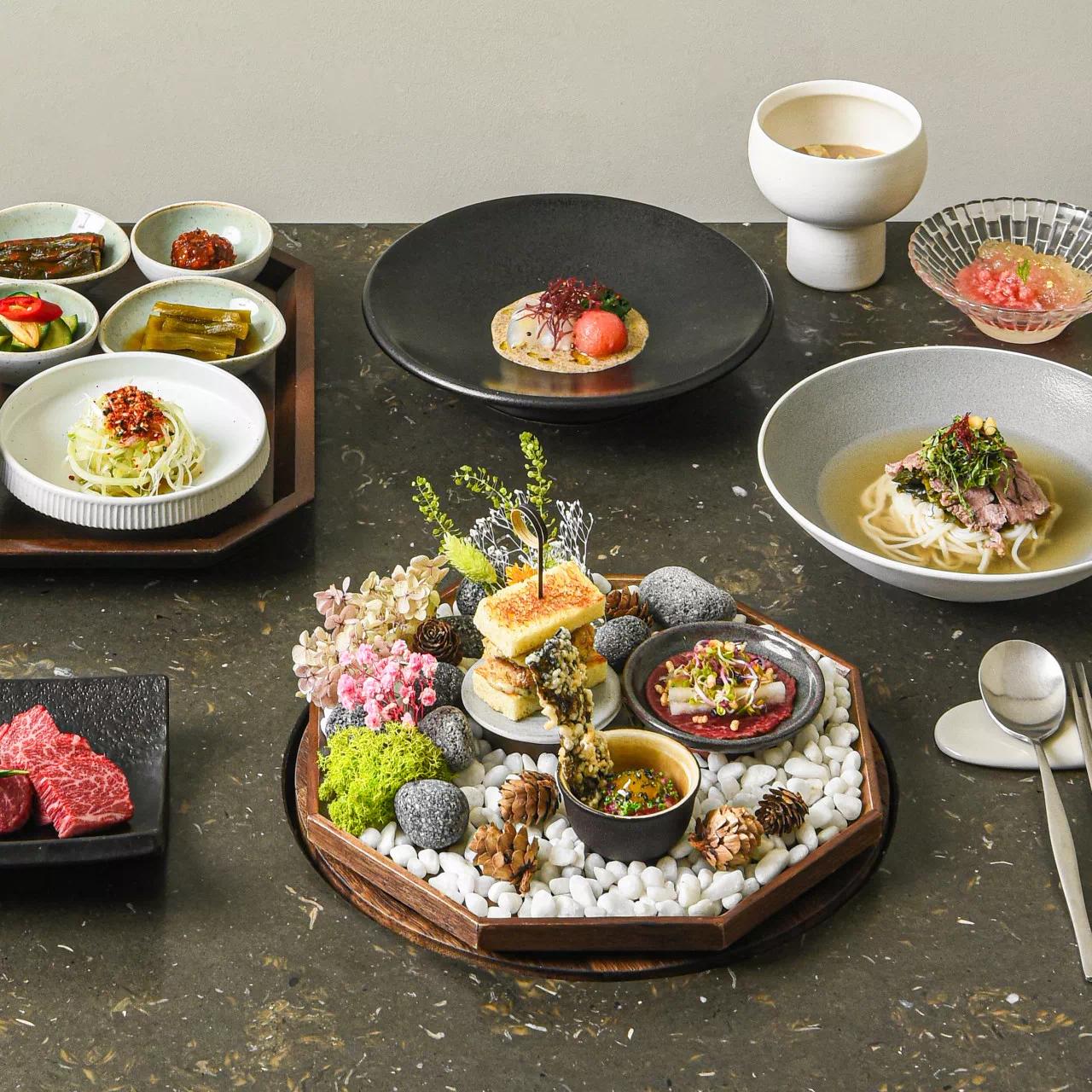 18:30 · Korean Welcome Dinner & Journey Briefing schedule