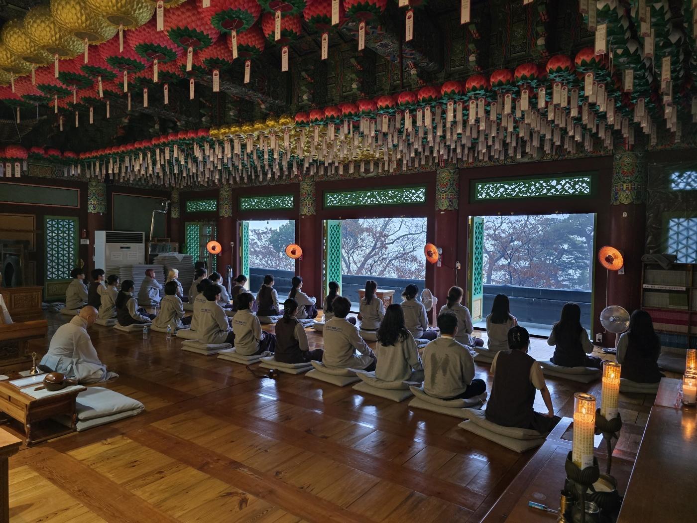 Bongeunsa Urban Temple Stay & Mindfulness thumbnail 5