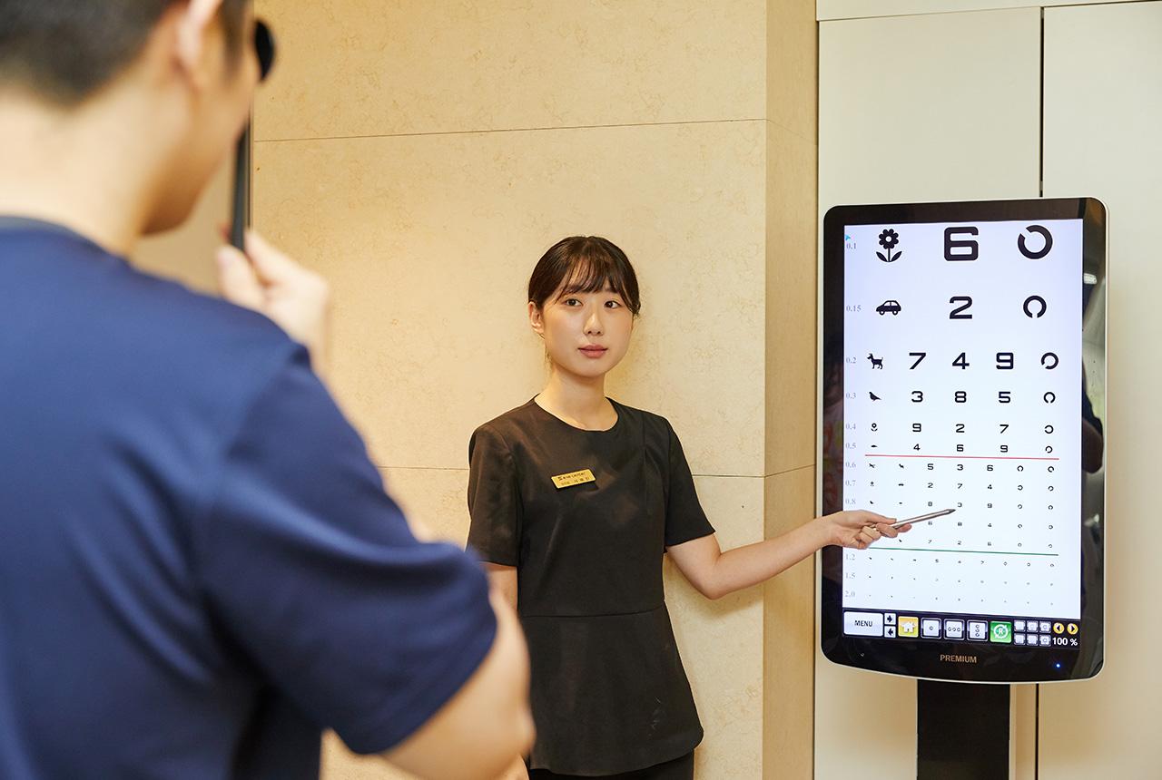 Seoul Femto-LASIK Vision Correction & Recovery Journey – 4 Days thumbnail 6