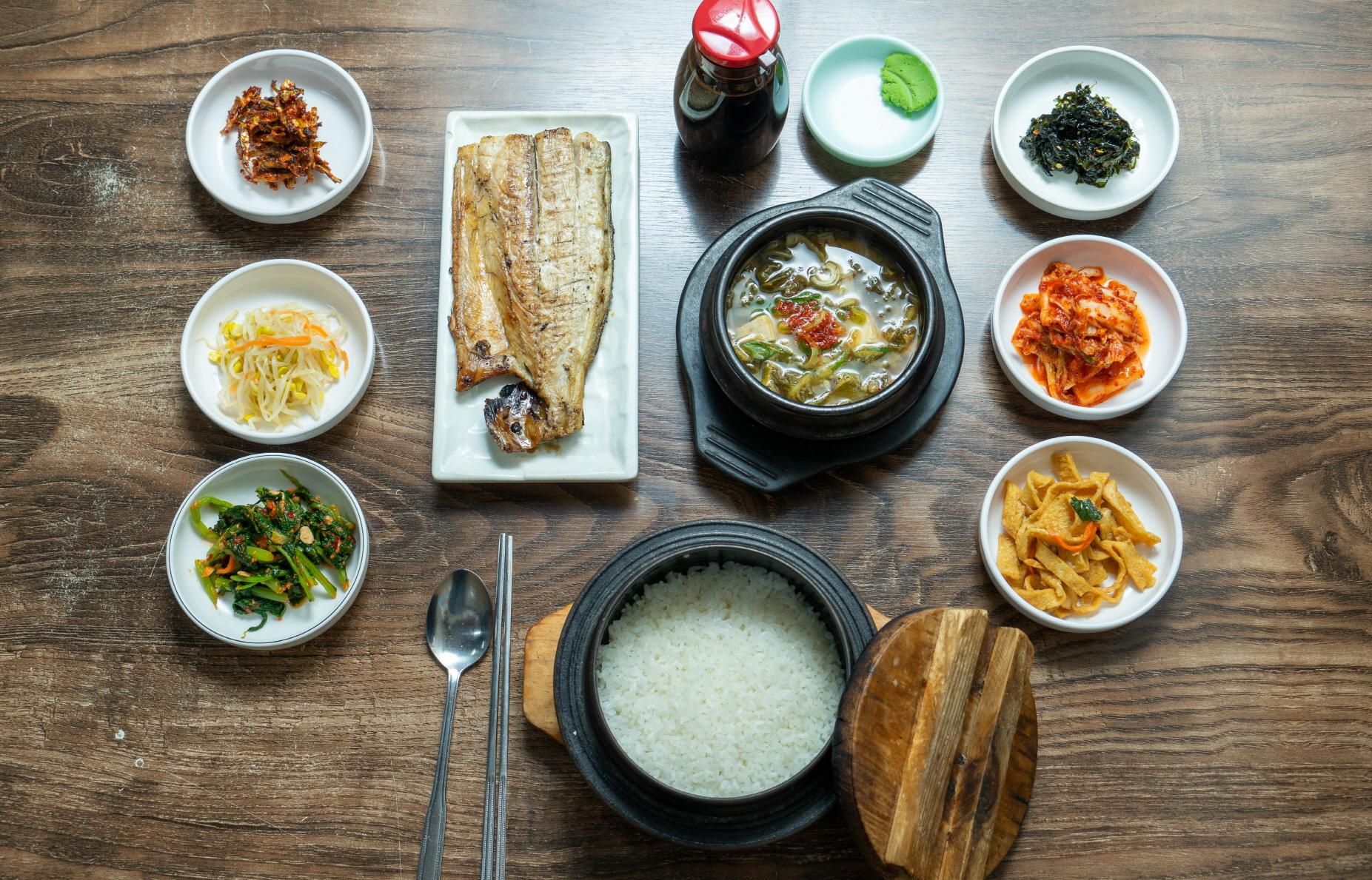 18:00 · Korean Welcome Dinner & Screening Preparation schedule