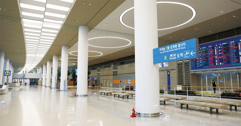 09:30 · Airport Arrival & Private Transfer to Gangnam schedule